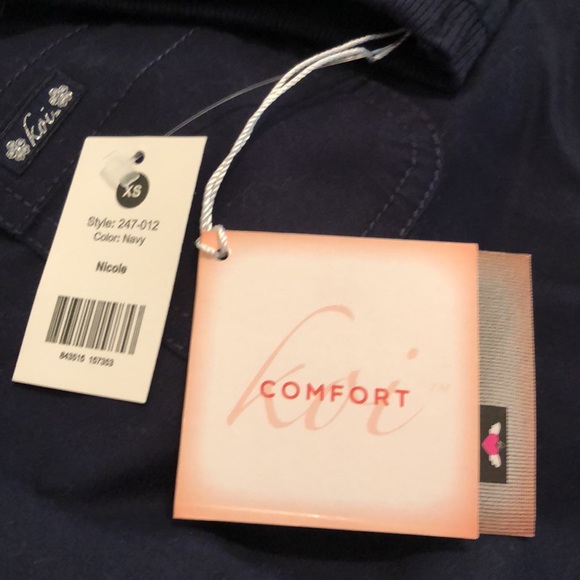 Koi Nicole scrub top - Picture 2 of 3